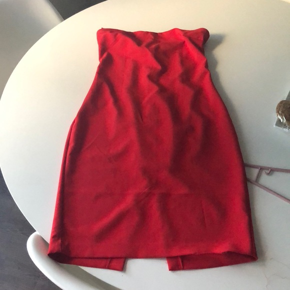 Red strapless party dress - Picture 2 of 2